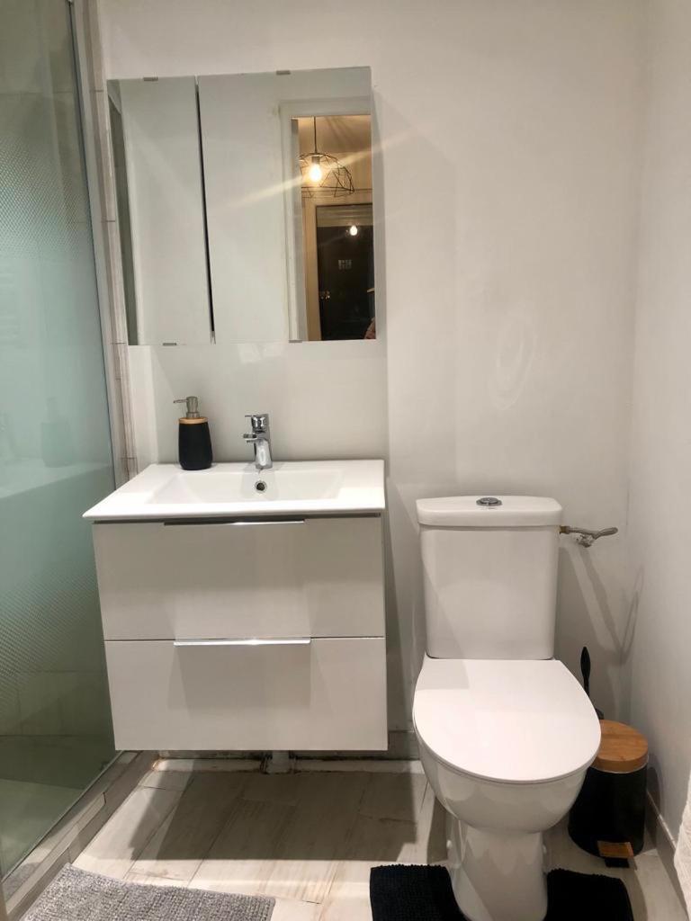 Appartamento Studio Lumineux Et Equipe Villemomble Esterno foto